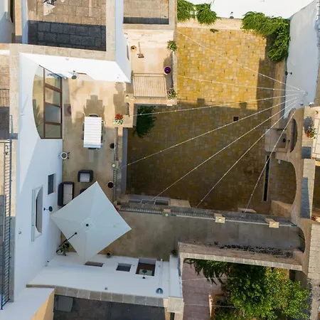 Corte Fontana Gemini (Apulia)
