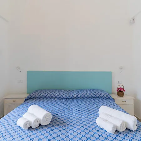 Corte Fontana 3* אוג'נטו